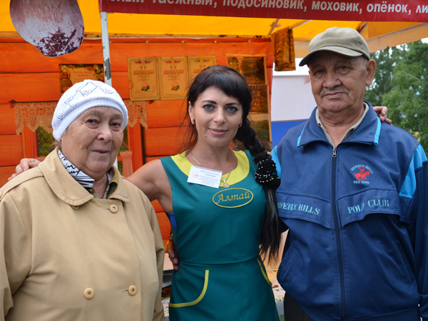 Бизнес со вкусом мёда. Праздник «Медовый спас» стартовал в Алтайском крае