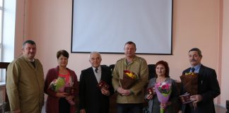 Сотрудники Бийского олеумного завода получили министерские награды