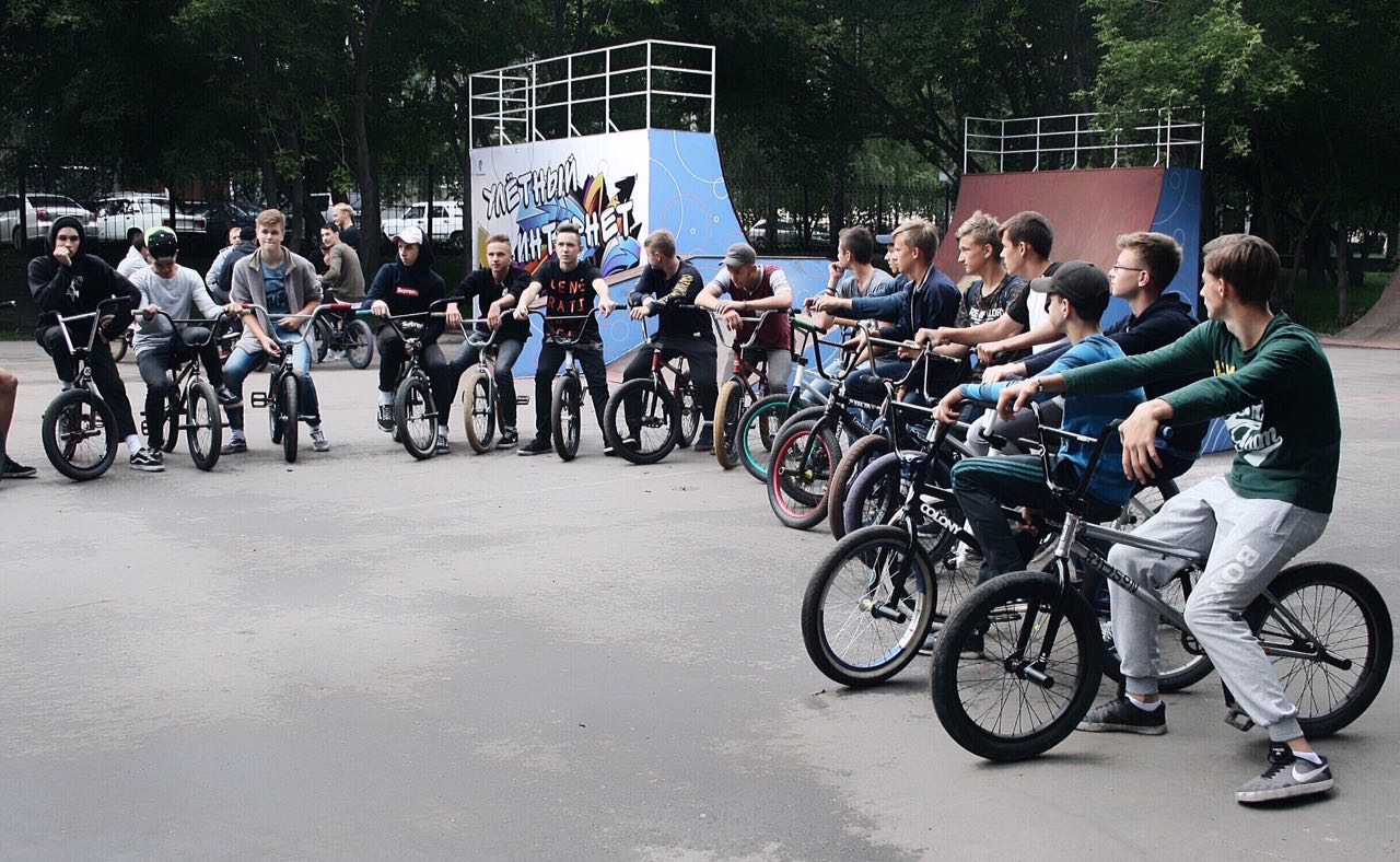 «Ростелеком» принял участие в праздновании Дня физкультурника и помог открыть площадку для экстремальных видов спорта в Барнауле