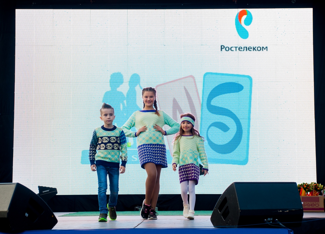«Ростелеком» поздравил жителей Барнаула с 80 летием Алтайского края и с Днем города.